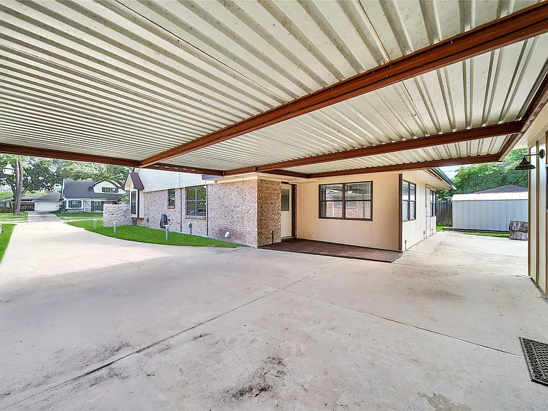 9411 Roos Rd — Photo 39