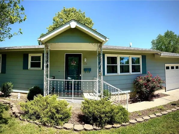 304 W 16th St, Lamar, MO 64759