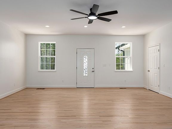 5th image of 575 Brown Rd