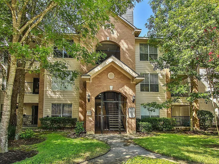 8051 Bay Branch Dr #323 — Photo 3