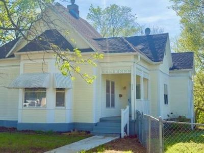 628 S Clay St, Nevada, MO, 64772