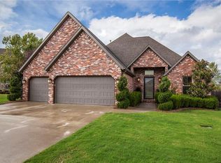 6531 W Coat Brg, Rogers, AR 72758