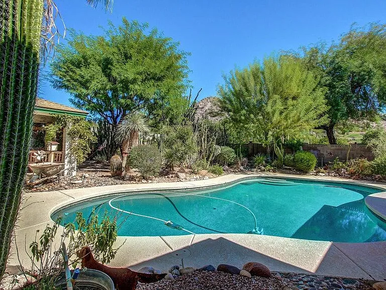 2218 E Cactus Wren Dr — Photo 9