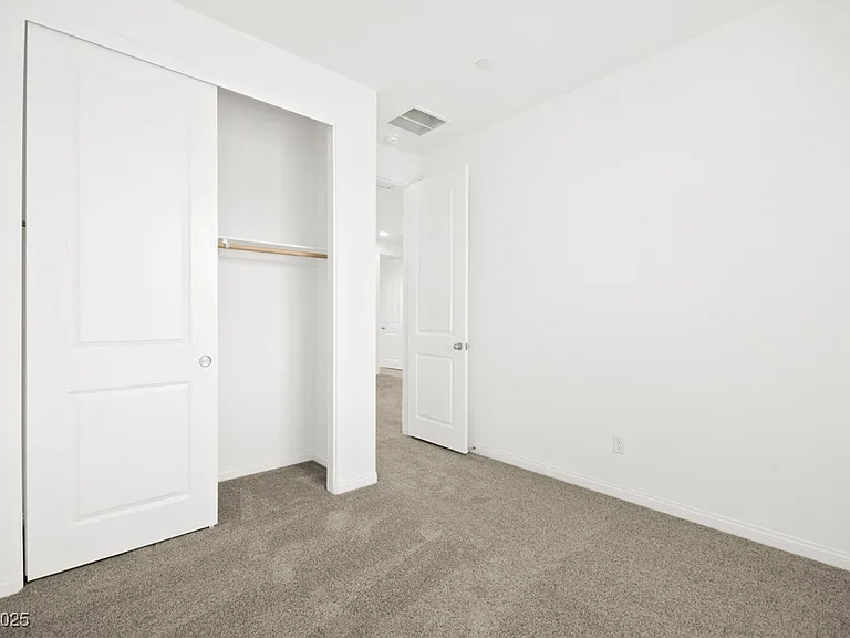 10140 Gabby Glen St — Photo 19