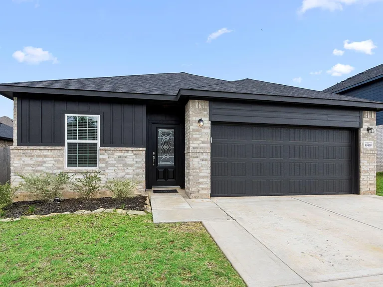 30419 Crystal Stream Ln — Photo 1