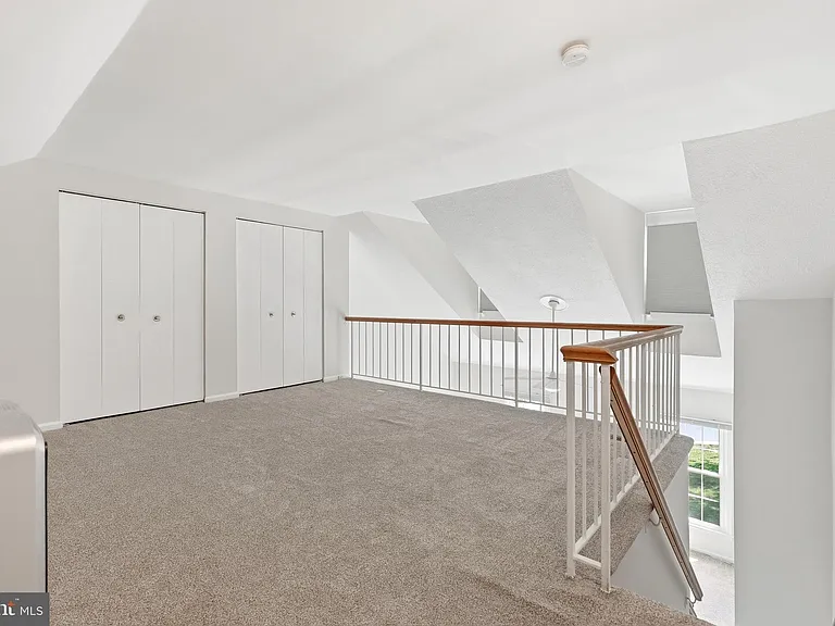 7691 Northern Oaks Ct — Photo 27
