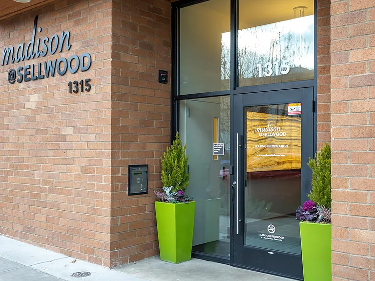 Madison at Sellwood — Photo 3