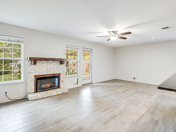 4th image of 5819 Cliffbrier Dr