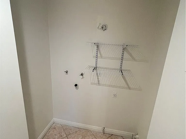 2819 Juniper Dr — Photo 8