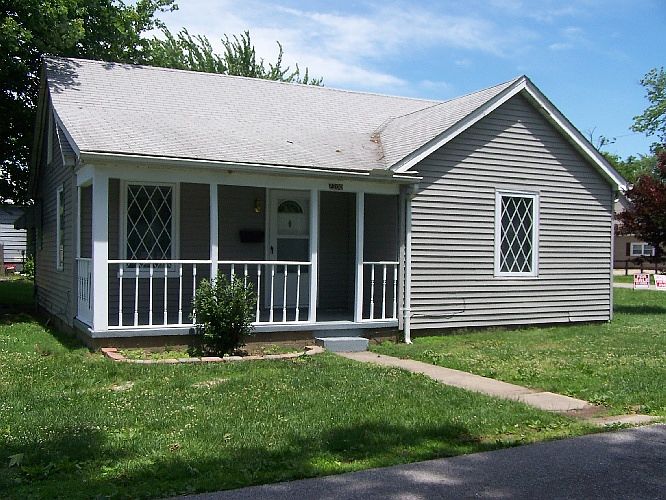 2nd image of 2200 Harding Ave
