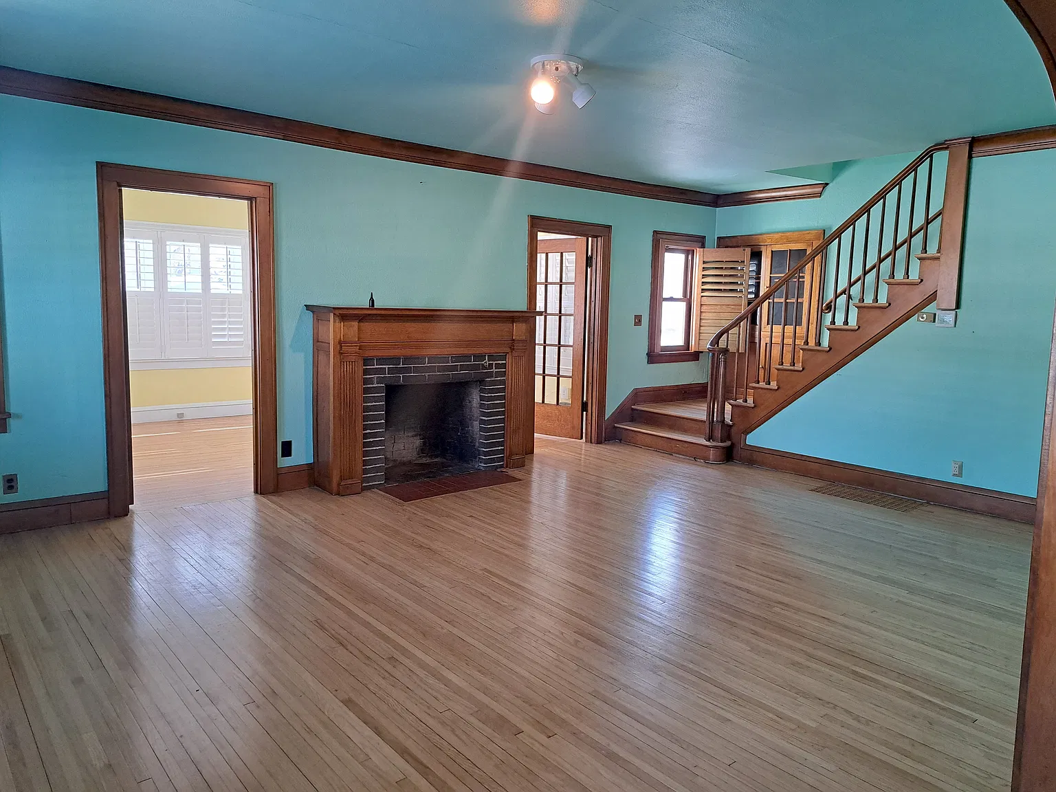 4 bed, 2000 sqft, $2,200 — Photo 2