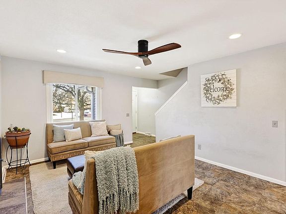 3rd image of 7322 Mockingbird Lane