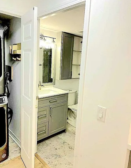 35 Kingsbridge Garden Cir #1008 — Photo 12