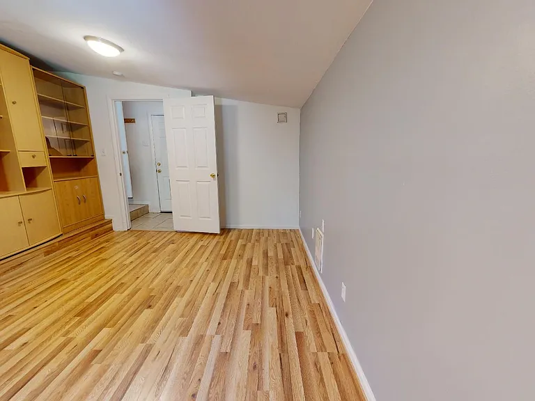 3295 Euclid Ave — Photo 7