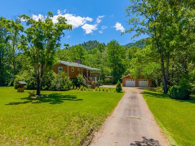 6815 Highlands Rd, Franklin, NC, 28734