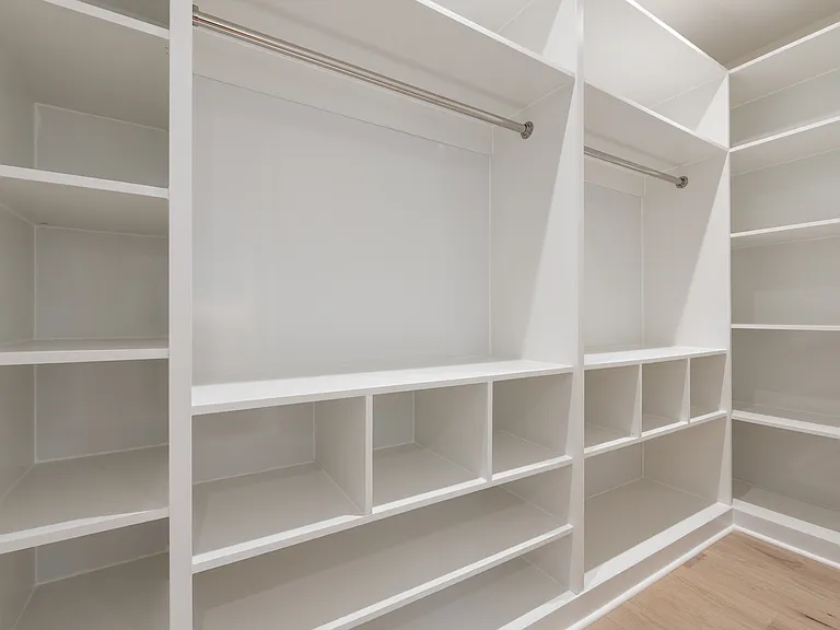 4000 Greystone Dr — Photo 21