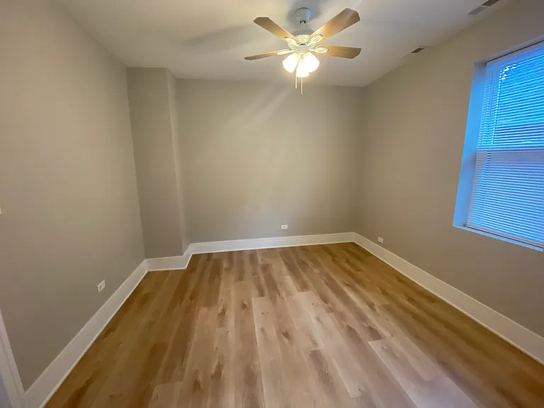 7526 S Ellis Ave #2 — Photo 15