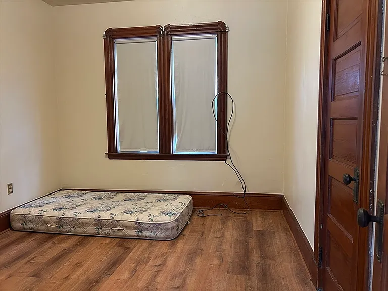 33 Sidney St #2 — Photo 11