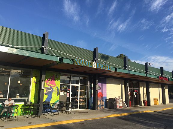 Popular Naval Bagels and Graul's Market are a short and pleasant walk.