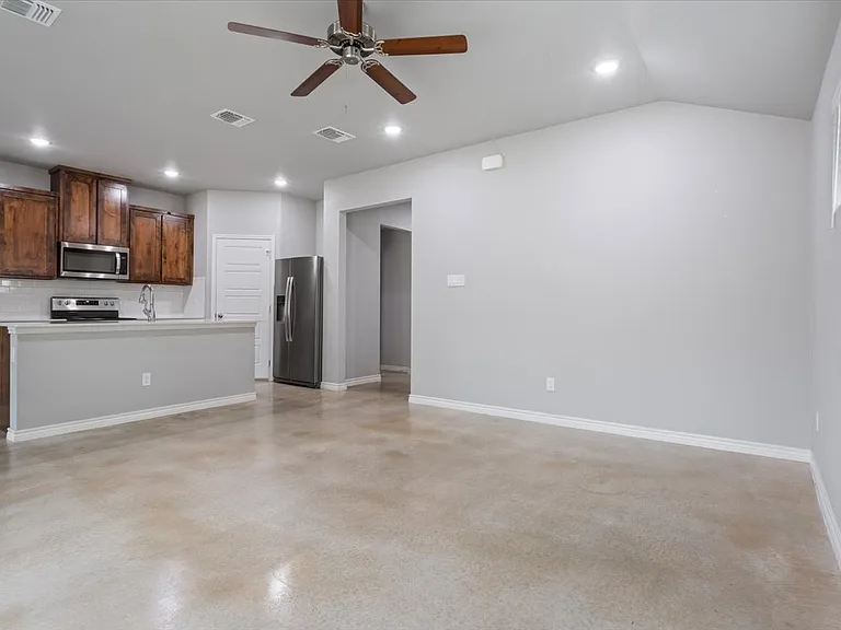 1468 Dryden Ave — Photo 16