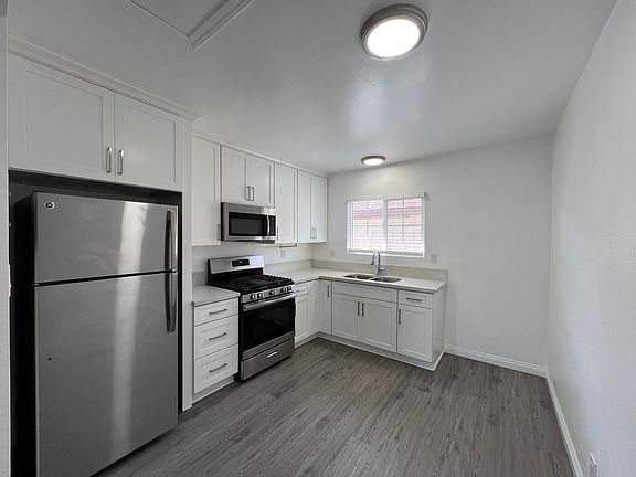 4th image of 2513 Grant Ave APT D