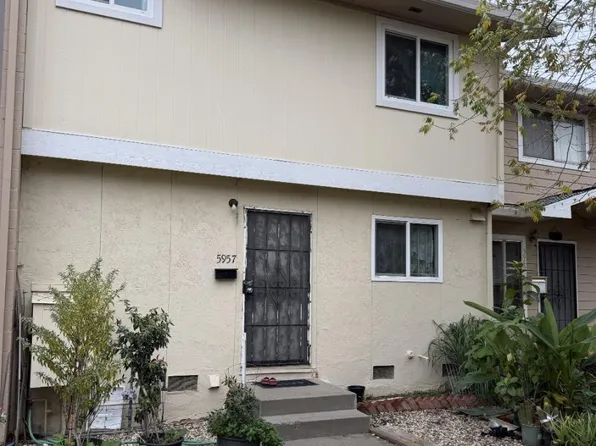 5957 Mack Rd, Sacramento, CA 95823