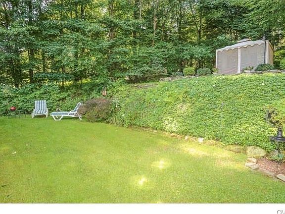 landscaped rear yard area for privacy and reflection