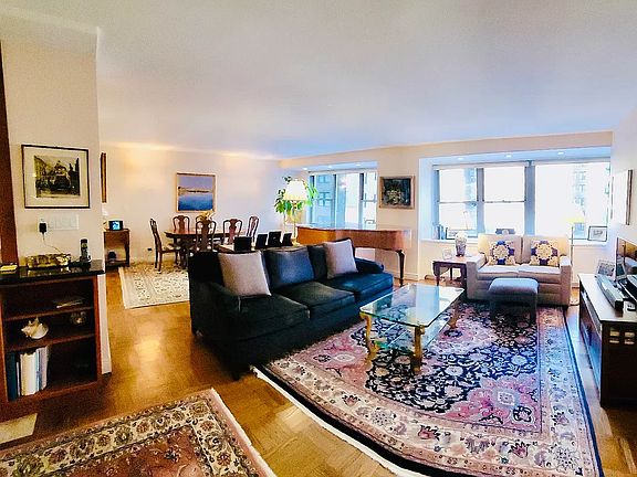 2nd image of 15 W 72nd St #8TU
