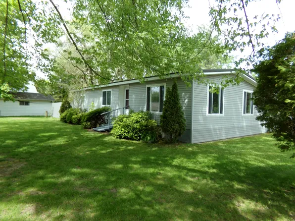 3218 Arrowhead Dr, Reading, MI 49274