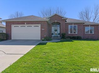 6416 Winterberry Ln, Springfield, IL 62712