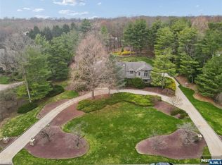 9 Toboggan Ridge Rd, Saddle River, NJ 07458