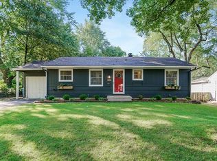 4905 W 77th St, Prairie Village, KS 66208