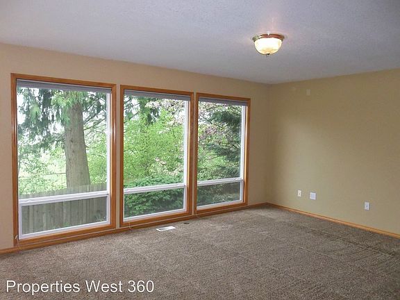 4th image of 8218 NE 99th Cir