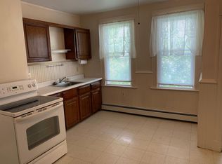 109 Holl St, Manchester, CT 06040
