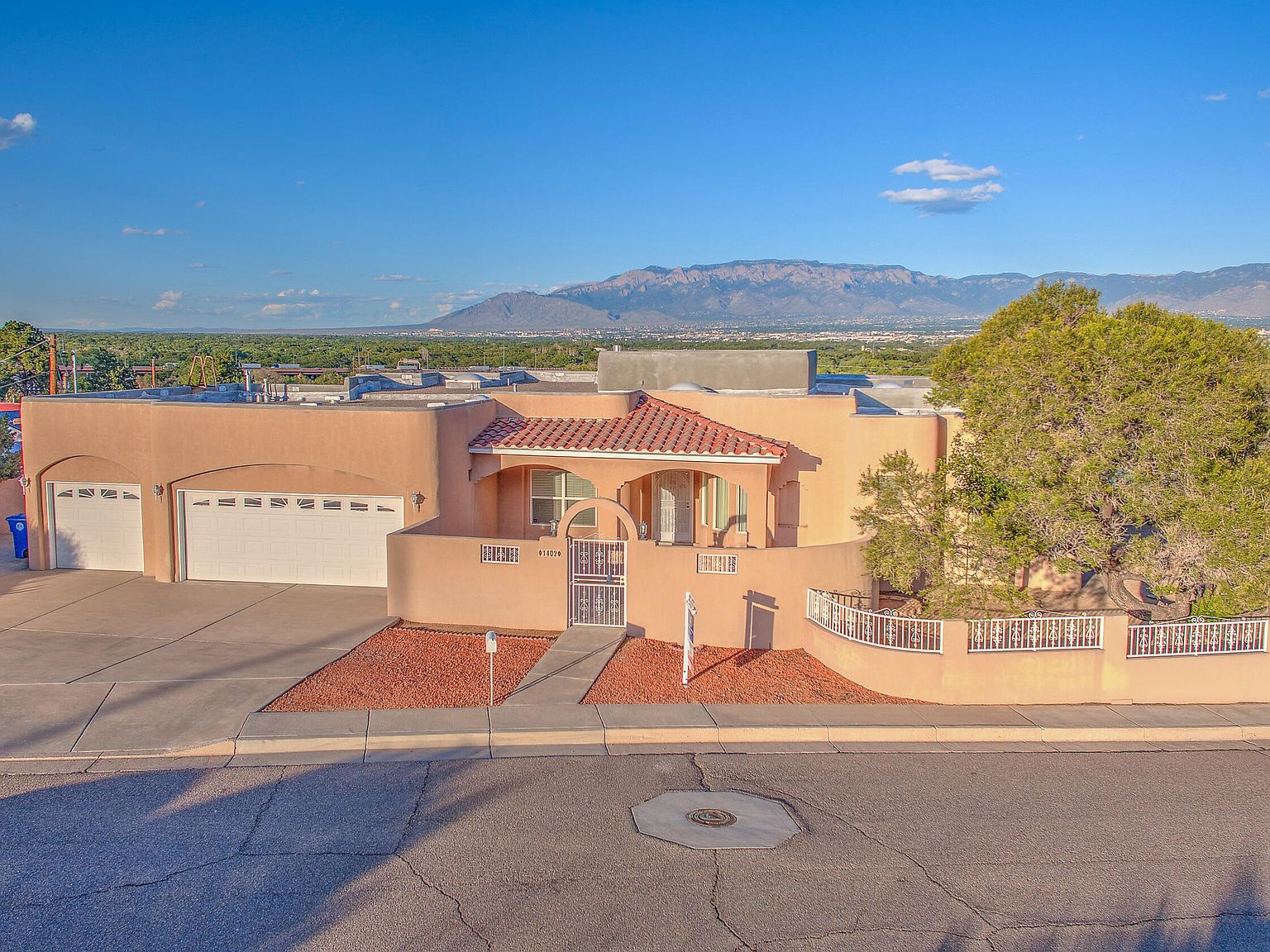 1402 Crescent Dr NW, Albuquerque, NM 87105 | Zillow