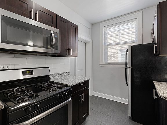 4th image of 6100 N Winthrop Ave #1104