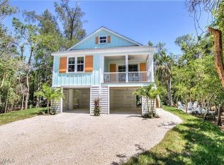 1550 Centre St, Sanibel, FL 33957