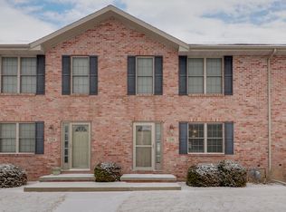 1706 Glenbridge Rd, Bloomington, IL 61704