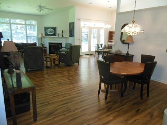 5th image of 4010 Parkway Place Dr SW