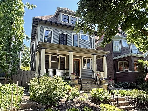 2nd image of 829 Auburn Ave