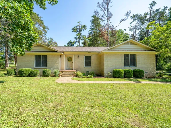 70 Holt St, Savannah, TN 38372