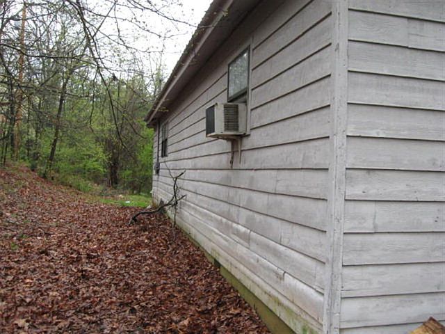 2nd image of 221 Hillview Rd