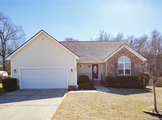 2012 Abbeydale Ln, Fayetteville, NC 28304