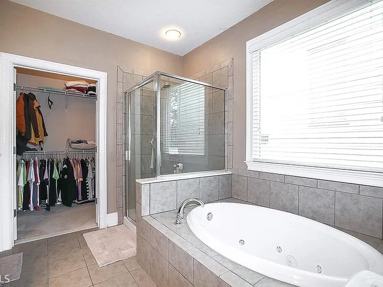287 Gilliflower Park — Photo 14