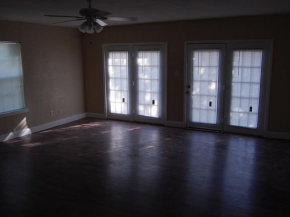 5th image of 2820 Canary Ct