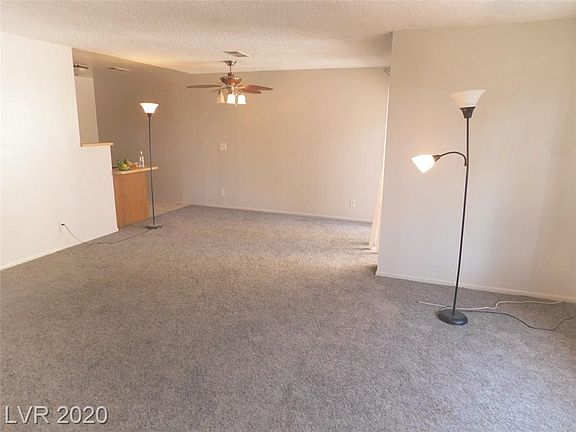 4th image of 5035 Village Dr