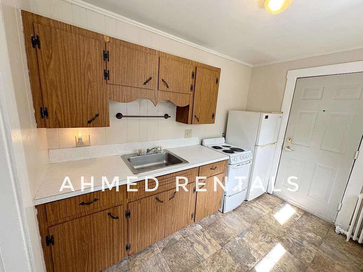 Building Photo - 463 Saint John St #1R