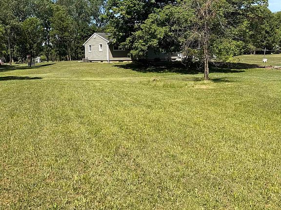 5th image of 2041 Vandekarr Rd