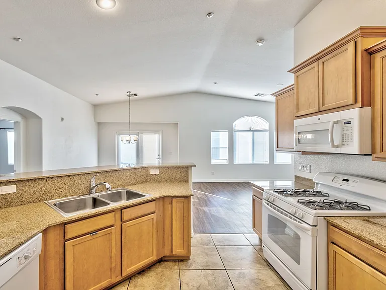 10096 Sunset Palisades Way #101 — Photo 6