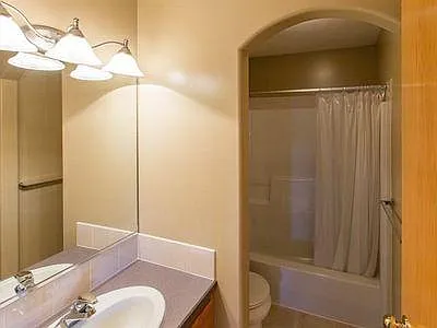 6511 S Woodland Ct — Photo 17